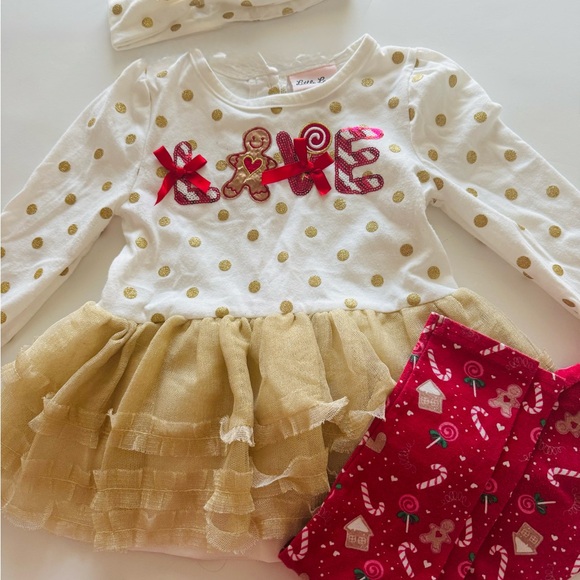 Little Lass Gold Polka Dot and Red Gingerbread Accent Top with Bottoms Size 3T - Picture 5 of 7